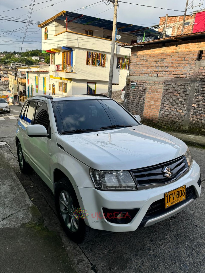 Venta de Camioneta Suzuki 2016-Motor 2.4L Gasolina-Documentos al Dia