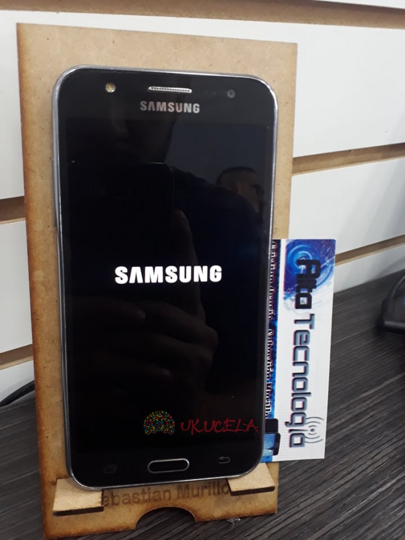 SAMSUNG GALAXY J5 DOBLE SIM DE 16 GB