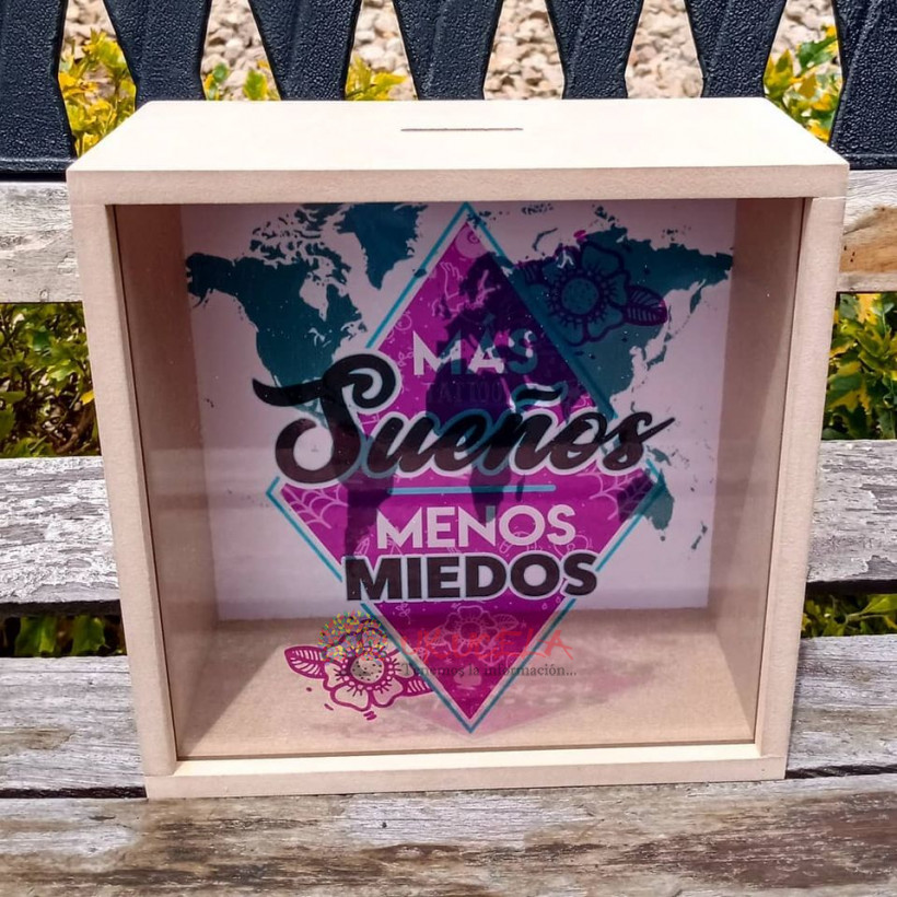 ALCANCIAS PERSONALIZADAS EN MADERA - Ukucela