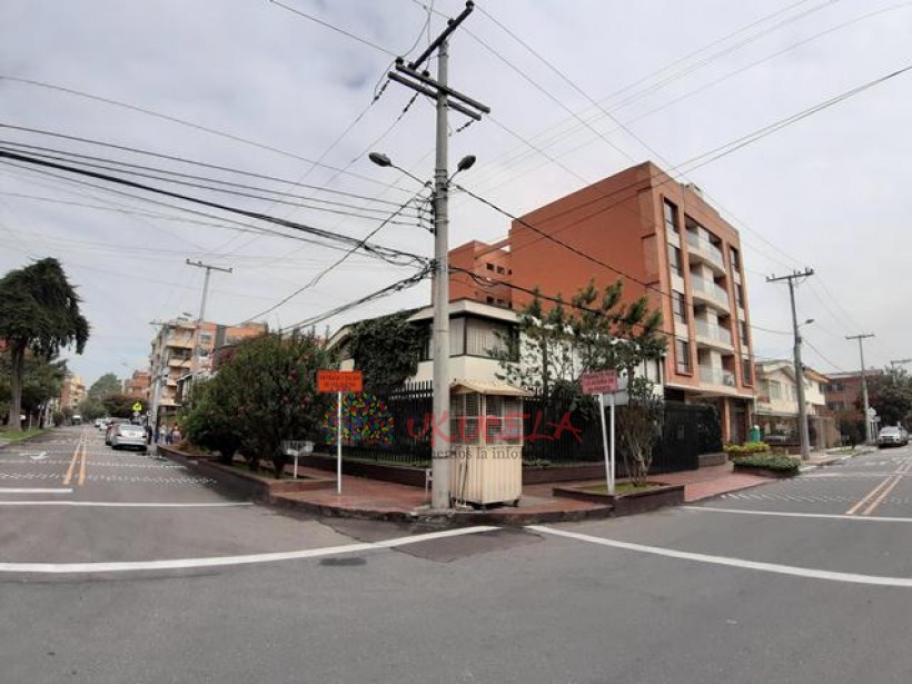 VENDO CASA ESQUINERA EN NICOLAS DE FEDERMAN - PARA CONSTRUCTORES