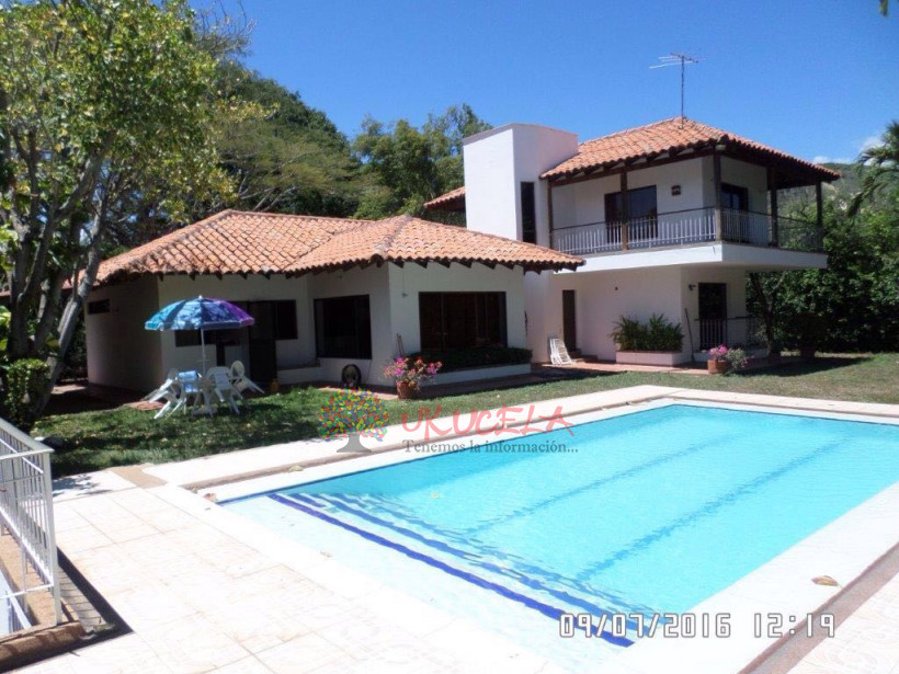 Hermosa Casa con piscina Privada Conjunto Campestre Nuevo Tivoli