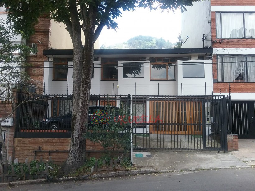 ARRIENDO BELLA CASA CERCA AL CENTRO INTERNACIONAL