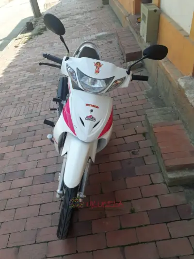 VENDO MOTO KYMKO