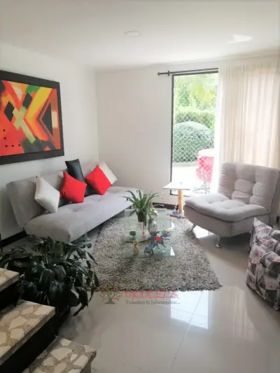 Vende casa sector la Autonoma