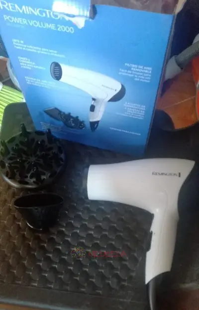 SECADOR REMINGTON GRANDE 60.000  con accesorios 2 añois de GARANTIA