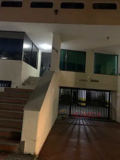 alquilo oficina en el edificio Andrea norte de Cali piso 1