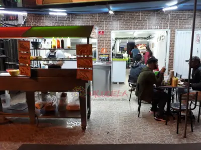 SE VENDE RESTAURANTE ACREDITADO DE COMIDA RAPIDA