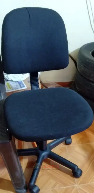 SILLA DE OFICINA NEGRA NUEVA  CON GARANTIA armada  Cel y Whatsapp 3118666960  LOCAL en la