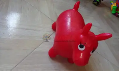 VENDO HERMOSO CABALLO PARA BEBÉ