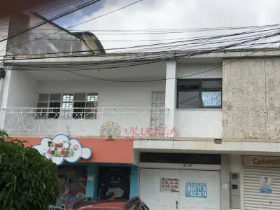 Vendo casa amplia en San Alonso