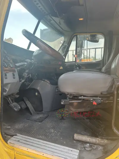 Vendo Freightliner Cl 120