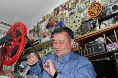 PROYECTORES Y PELICULAS DE CINE DE 16MM