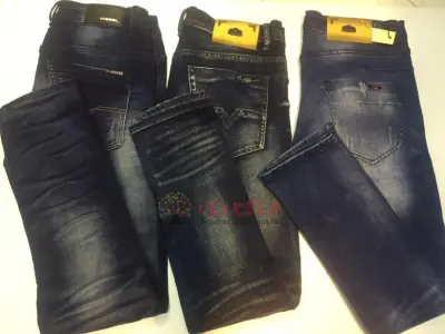 VENDO MAGNÍFICOS JEANS IMPORTADOS