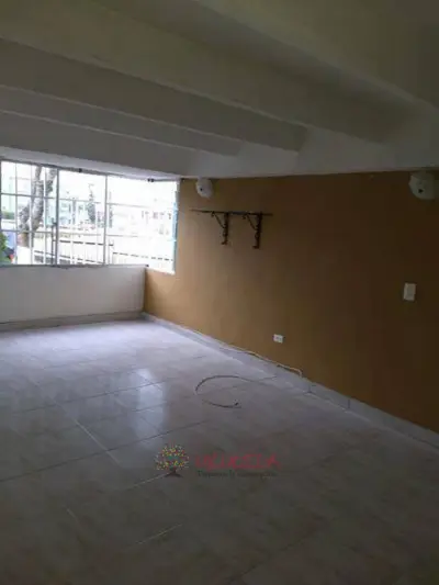 SE ARRIENDA APARTAMENTO FRENTE AL ESTADIO CENTENARIO