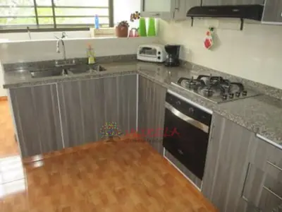 VENDO CASA EN LA SULTANA
