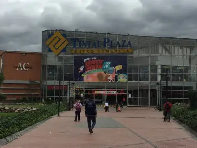 LOCAL C.C. TINTAL PLAZA