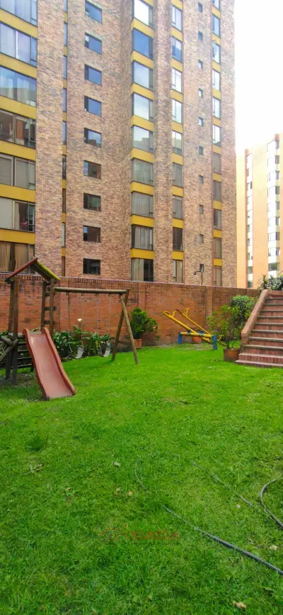 VENDO APARTAMENTO LAGOS DE CÓRDOBA PARA REMODELAR