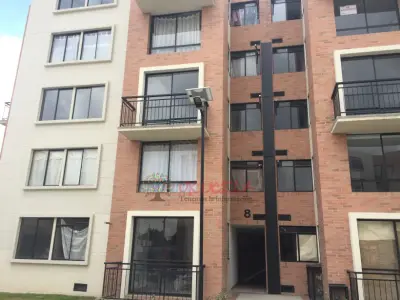 ARRIENDO APTO EN MOSQUERA