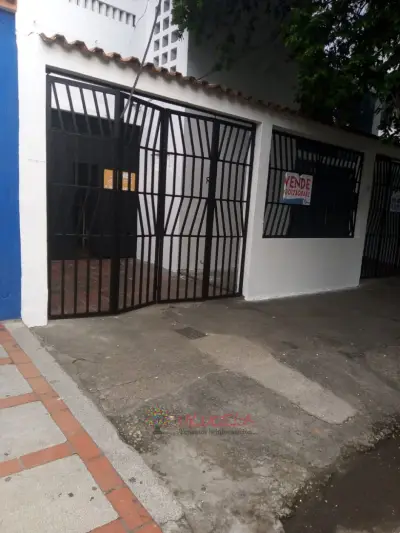 Casa Con Local Comercial - Excelente Ubicación Centro