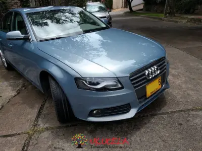 Vendo Audi A4 B8  MULTITRONIC LUXURY