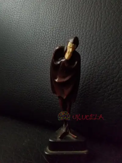 mephistopheles de marfil y bronce del año 1894-1915