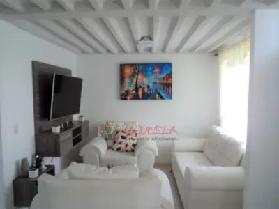 Vende casa en Bosques de la enea