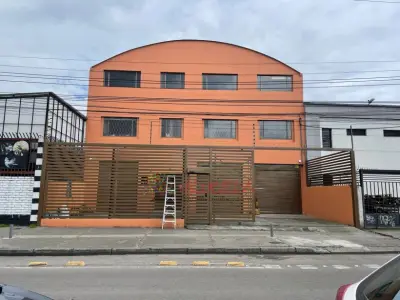 ARRIENDO BODEGA EN EL SIETE DE AGOSTO POT INDUSTRIAL BAJO