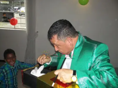 SHOW MAGICO CON EL MAGO MANOLO COLOMBIA