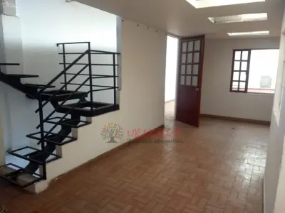Vendo excelente bodega dos pisos en Bogotá