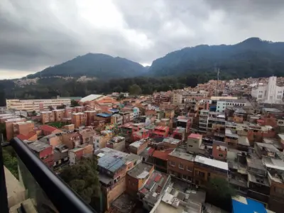 VENDO APARTAMENTO EN EL CENTRO INTERNACIONAL EN BOGOTÁ