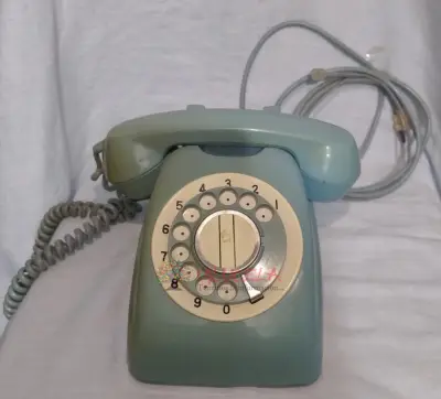 teléfono antiguo de rueda