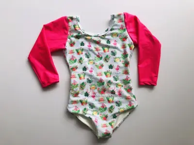 Vestido de baño entero para niña