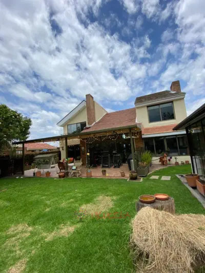 Entidad Financiera -  Vende Hermosa casa en Cota