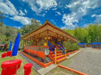 ARRIENDO FINCA TURÍSTICA EN SALENTO - QUINDIO