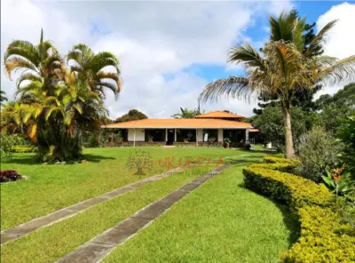 VENDO CASA DE CAMPO A 10 MINUTOS DE ARMENIA