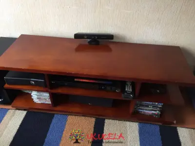Vendo Bife comedor grande y mesa para TV