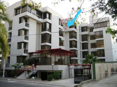 RODADERO VENTA APARTAMENTO CERCA AL MAR.