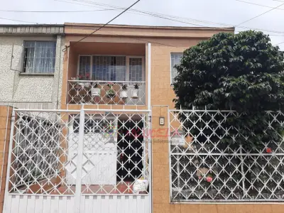 Casa con apto