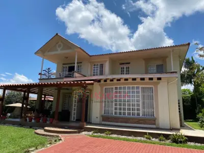 VENTA DE CASA VIA LA TEBAIDA ARMENIA