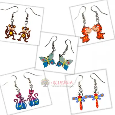 ARETES Y TOPITOS EN MADERA PINTADOS  A MANO