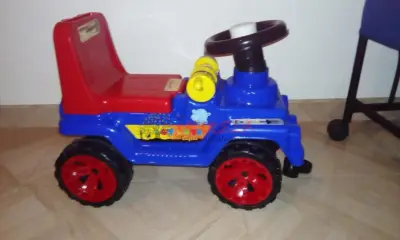 VENDO HERMOSO CARRO PARA BEBÉ