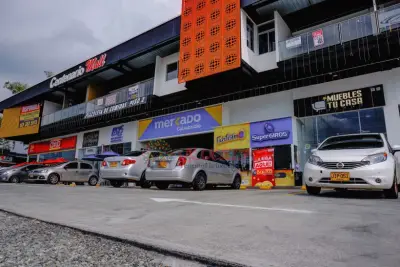 VENDO LOCAL COMERCIAL EN CENTENARIO MALL ARMENIA