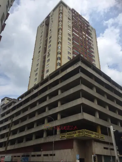Apartamento Torre Aristi piso 18