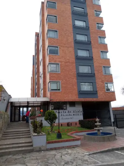 VENDO ESPECTACULAR APARTA ESTUDIO EN GRATAMIRA