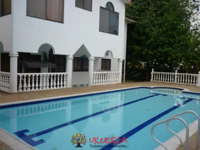 venta BELLA QUINTA MELGAR PISCINA PRIVADA GANGA 575 MILLONES 3002671970