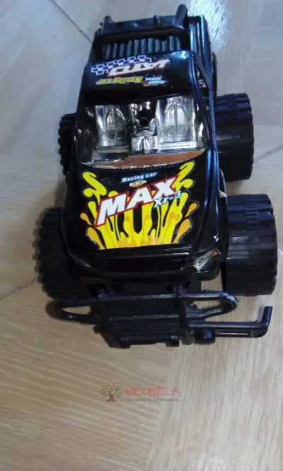 VENDO CARRO NEGRO PARA BEBÉ