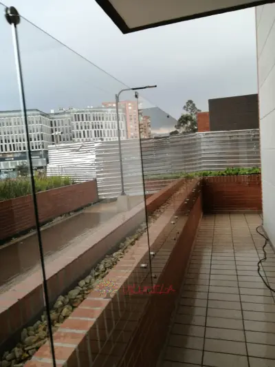 CORTAVIENTOS EN VIDRIO EN BOGOTA 3147535146