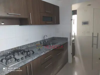 BOSQUES DEL HATO TORRE 3 APTO 512