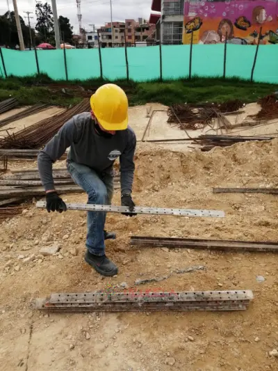 Servicio de Cuadrillas para cargue y descargue Ayudantes de Obra para Construcción