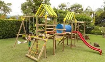 FABRICA DE PARQUES DE MADERA
